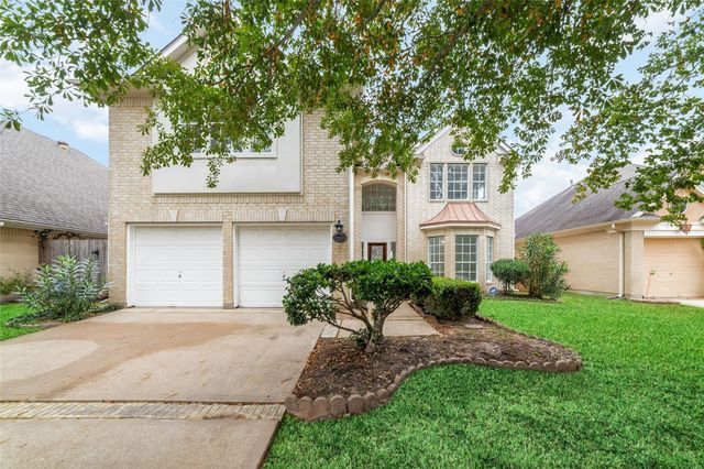 304 Lago Vista Street, Kemah, TX 77565