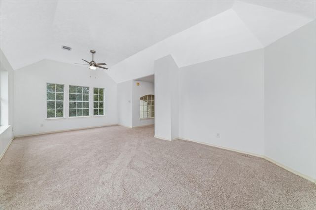 304 Lago Vista Street, Kemah, TX 77565