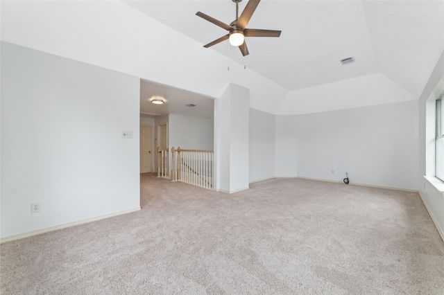 304 Lago Vista Street, Kemah, TX 77565