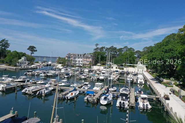 62 Crosstree Drive N, Hilton Head Island, SC 29926