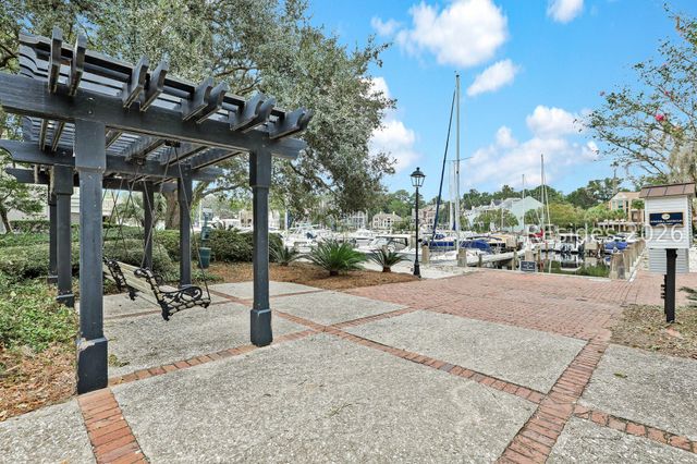62 Crosstree Drive N, Hilton Head Island, SC 29926