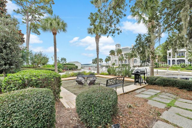 62 Crosstree Drive N, Hilton Head Island, SC 29926