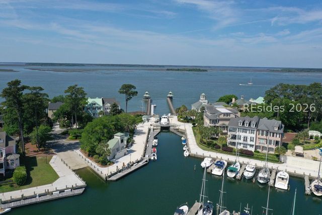 62 Crosstree Drive N, Hilton Head Island, SC 29926