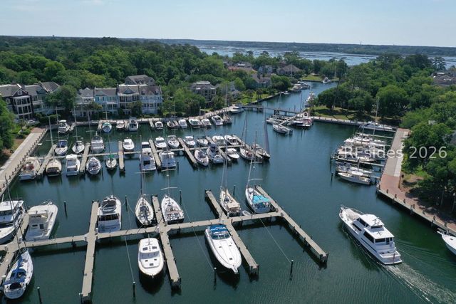 62 Crosstree Drive N, Hilton Head Island, SC 29926