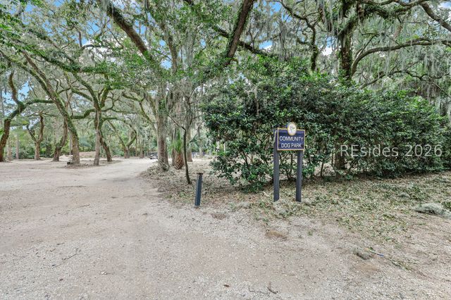 62 Crosstree Drive N, Hilton Head Island, SC 29926