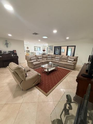8843 SW 16th Street, Boca Raton, FL 33433