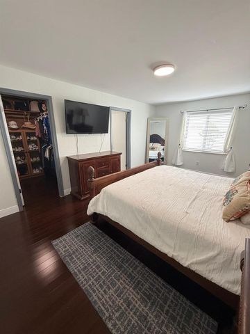 8843 SW 16th Street, Boca Raton, FL 33433