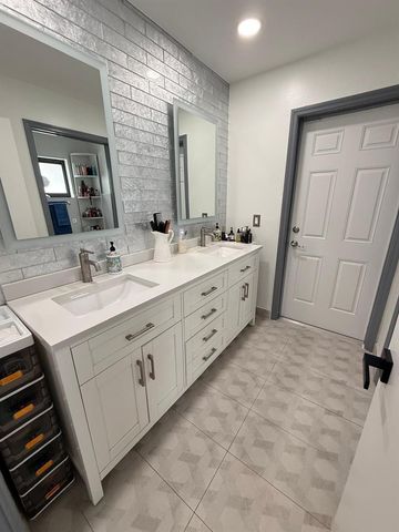8843 SW 16th Street, Boca Raton, FL 33433