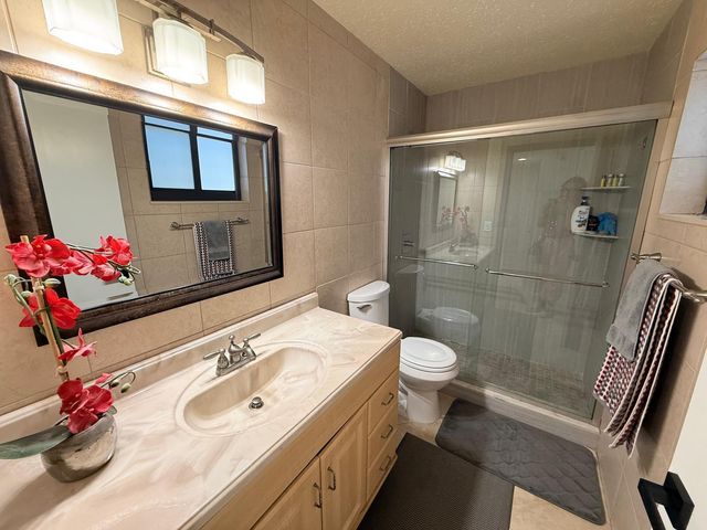 8843 SW 16th Street, Boca Raton, FL 33433