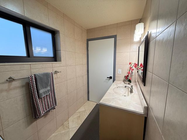 8843 SW 16th Street, Boca Raton, FL 33433