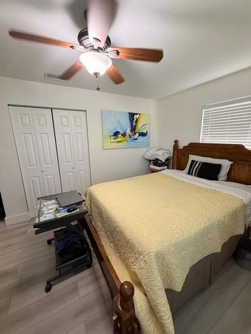 8843 SW 16th Street, Boca Raton, FL 33433