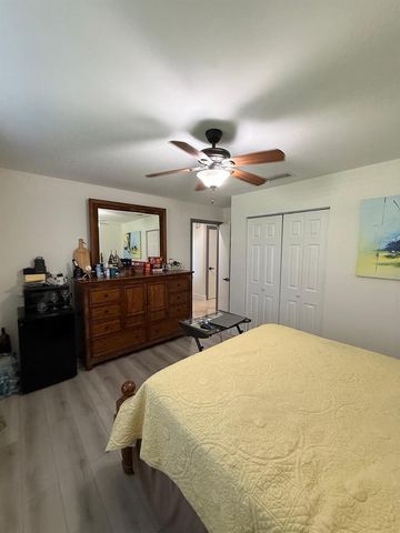 8843 SW 16th Street, Boca Raton, FL 33433