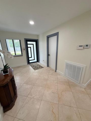 8843 SW 16th Street, Boca Raton, FL 33433