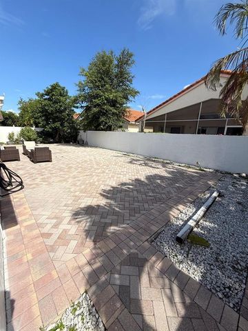 8843 SW 16th Street, Boca Raton, FL 33433