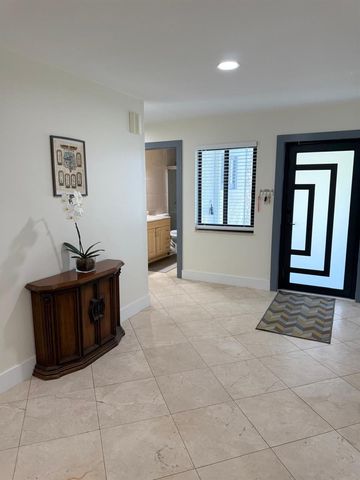 8843 SW 16th Street, Boca Raton, FL 33433