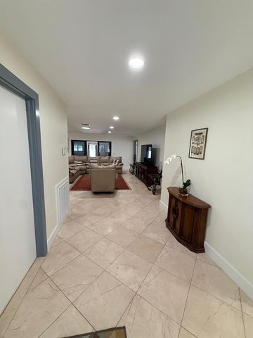 8843 SW 16th Street, Boca Raton, FL 33433
