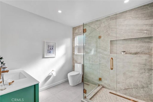 3811 S Norton, Los Angeles, CA 90008