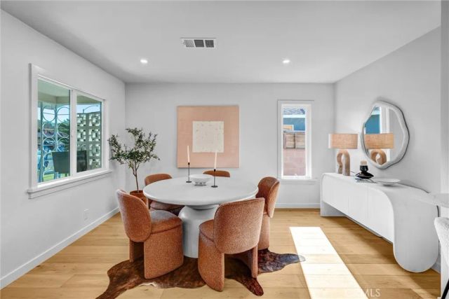 3811 S Norton, Los Angeles, CA 90008