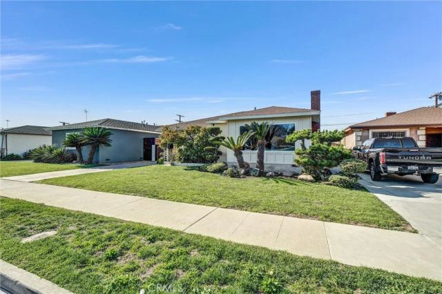 3811 S Norton, Los Angeles, CA 90008