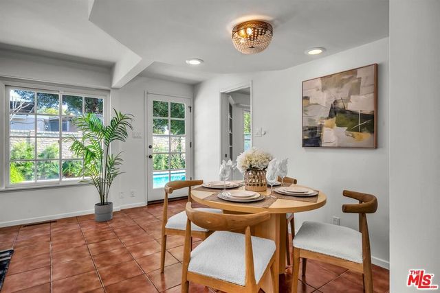 6636 Tobias Avenue, Van Nuys, CA 91405