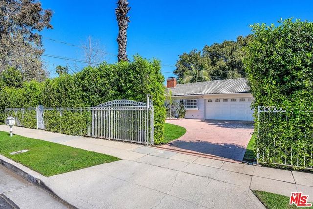 6636 Tobias Avenue, Van Nuys, CA 91405