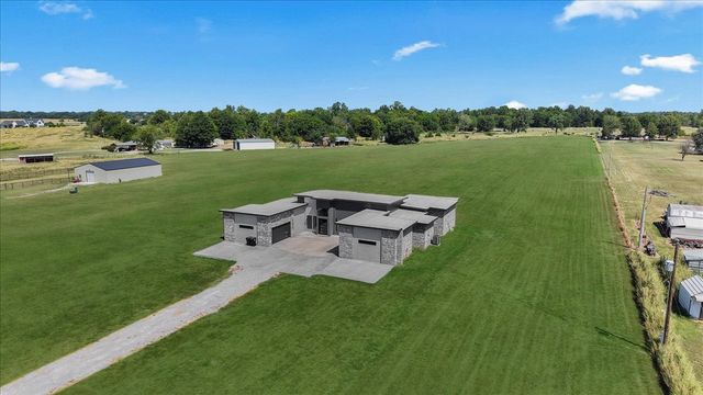3497 E 400 Road, Oologah, OK 74053