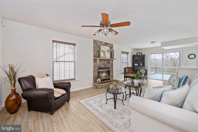 520 REDGROUND DR, Ruther Glen, VA 22546