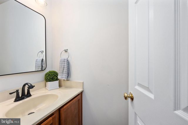 520 REDGROUND DR, Ruther Glen, VA 22546