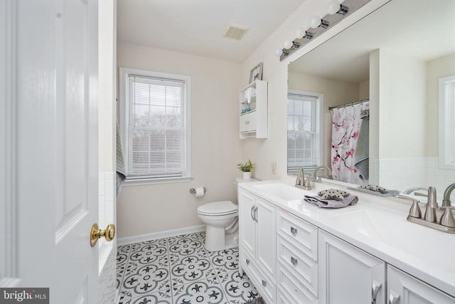 520 REDGROUND DR, Ruther Glen, VA 22546