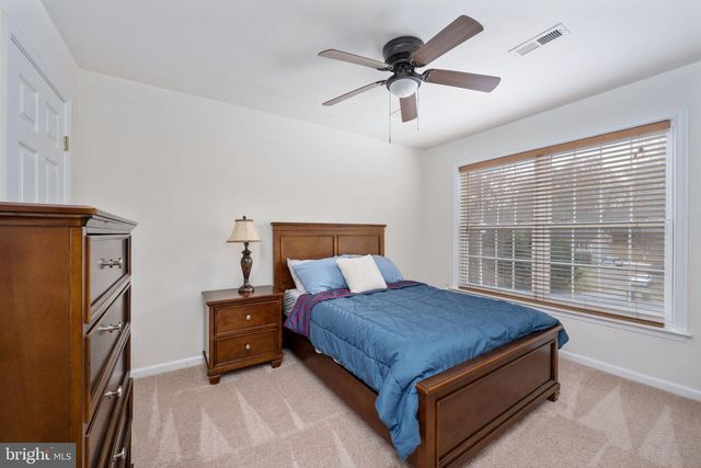 520 REDGROUND DR, Ruther Glen, VA 22546