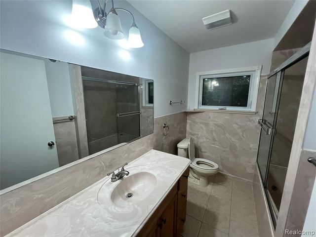 1506 Ledbury Drive, Bloomfield Hills, MI 48304