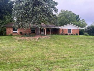 1506 Ledbury Drive, Bloomfield Hills, MI 48304