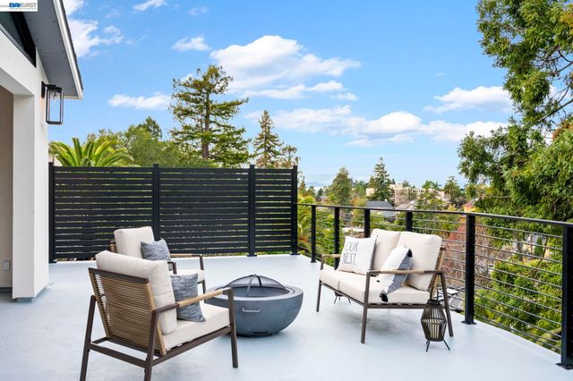 5883 Margarido Dr, Oakland, CA 94618