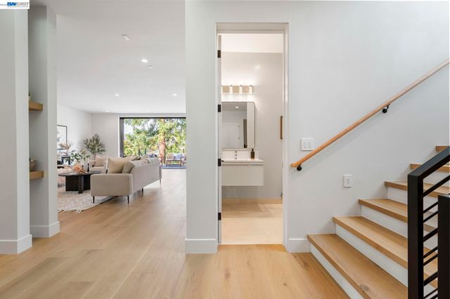 5883 Margarido Dr, Oakland, CA 94618