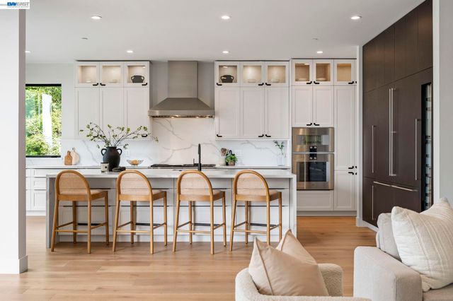 5883 Margarido Dr, Oakland, CA 94618