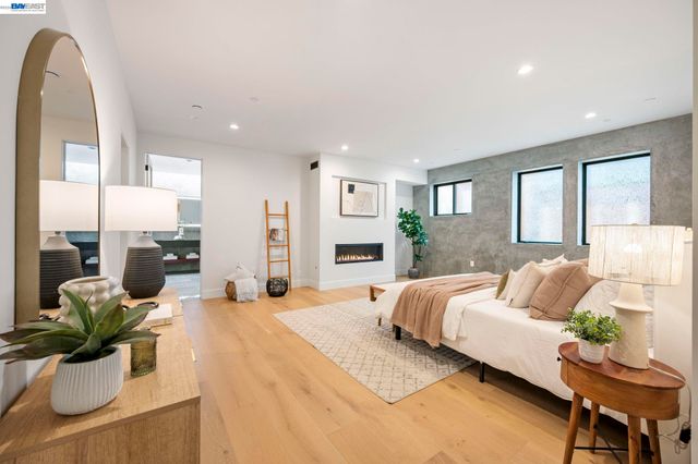 5883 Margarido Dr, Oakland, CA 94618