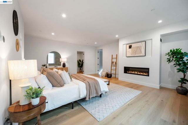 5883 Margarido Dr, Oakland, CA 94618