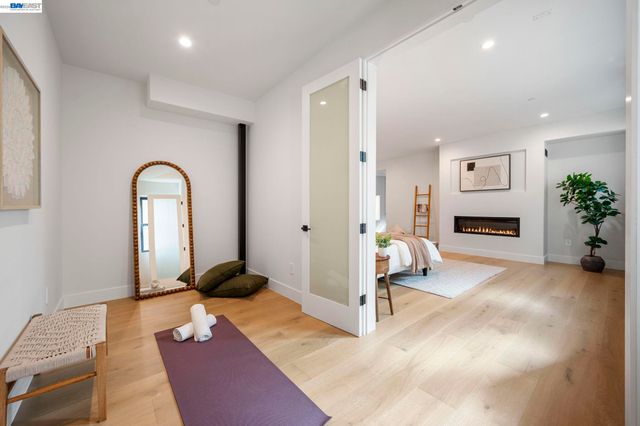 5883 Margarido Dr, Oakland, CA 94618