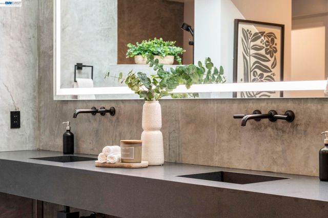 5883 Margarido Dr, Oakland, CA 94618