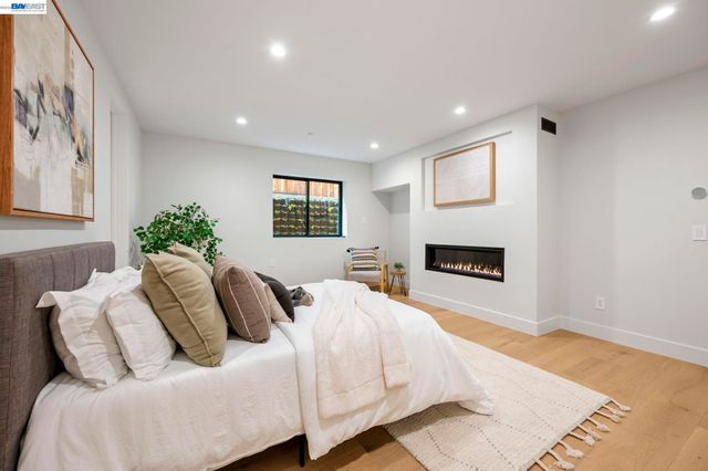 5883 Margarido Dr, Oakland, CA 94618