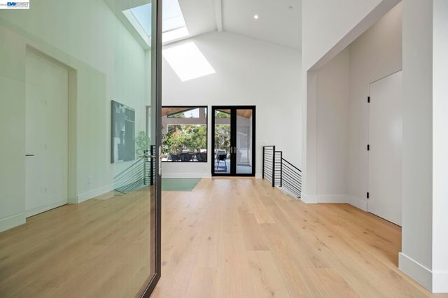 5883 Margarido Dr, Oakland, CA 94618