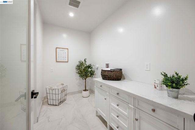 5883 Margarido Dr, Oakland, CA 94618