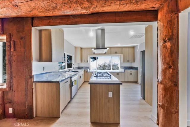 28503 Rim Of The World, Lake Arrowhead, CA 92385