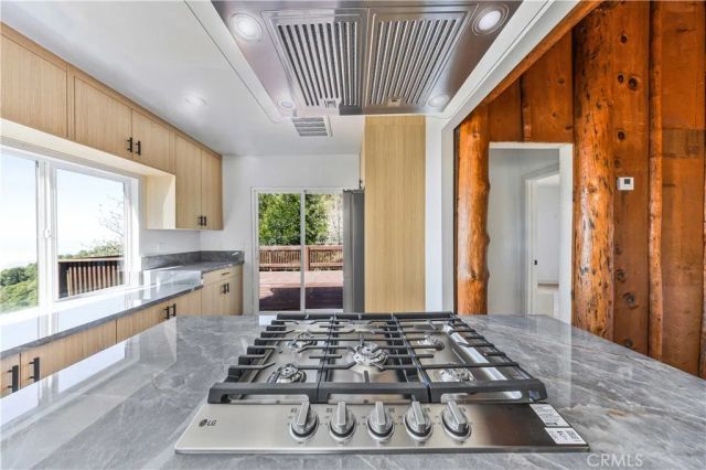 28503 Rim Of The World, Lake Arrowhead, CA 92385