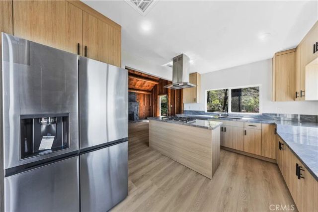28503 Rim Of The World, Lake Arrowhead, CA 92385