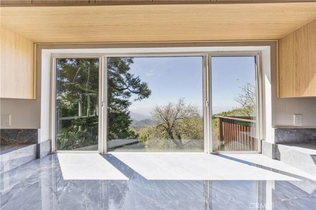 28503 Rim Of The World, Lake Arrowhead, CA 92385