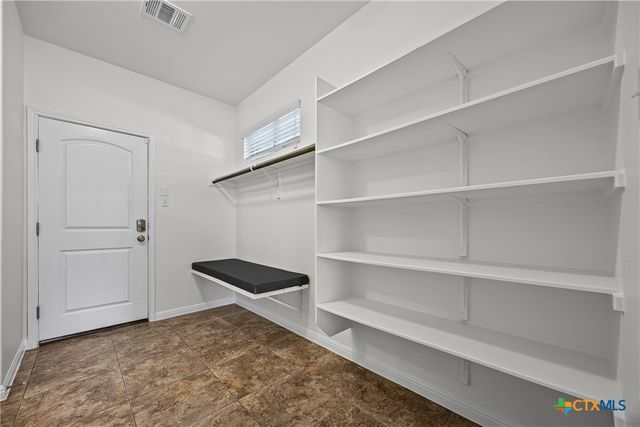 606 Irvin Drive, San Marcos, TX 78666
