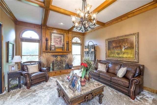 248 SW Winterpark Circle, Lee's Summit, MO 64081