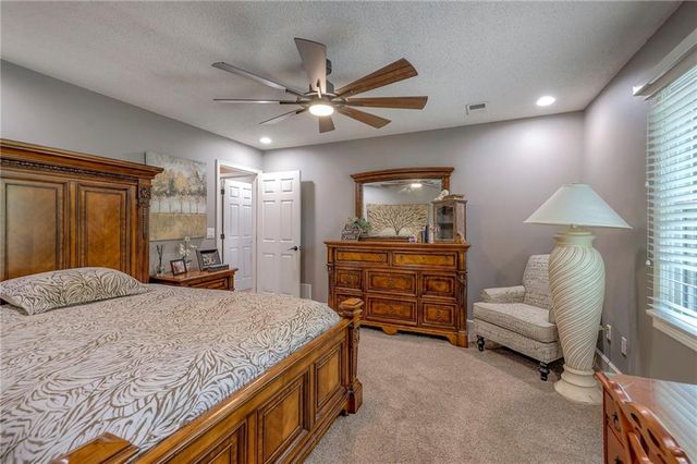 248 SW Winterpark Circle, Lee's Summit, MO 64081