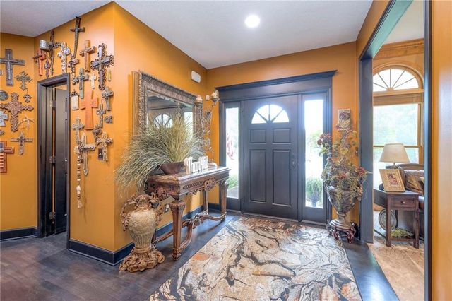 248 SW Winterpark Circle, Lee's Summit, MO 64081